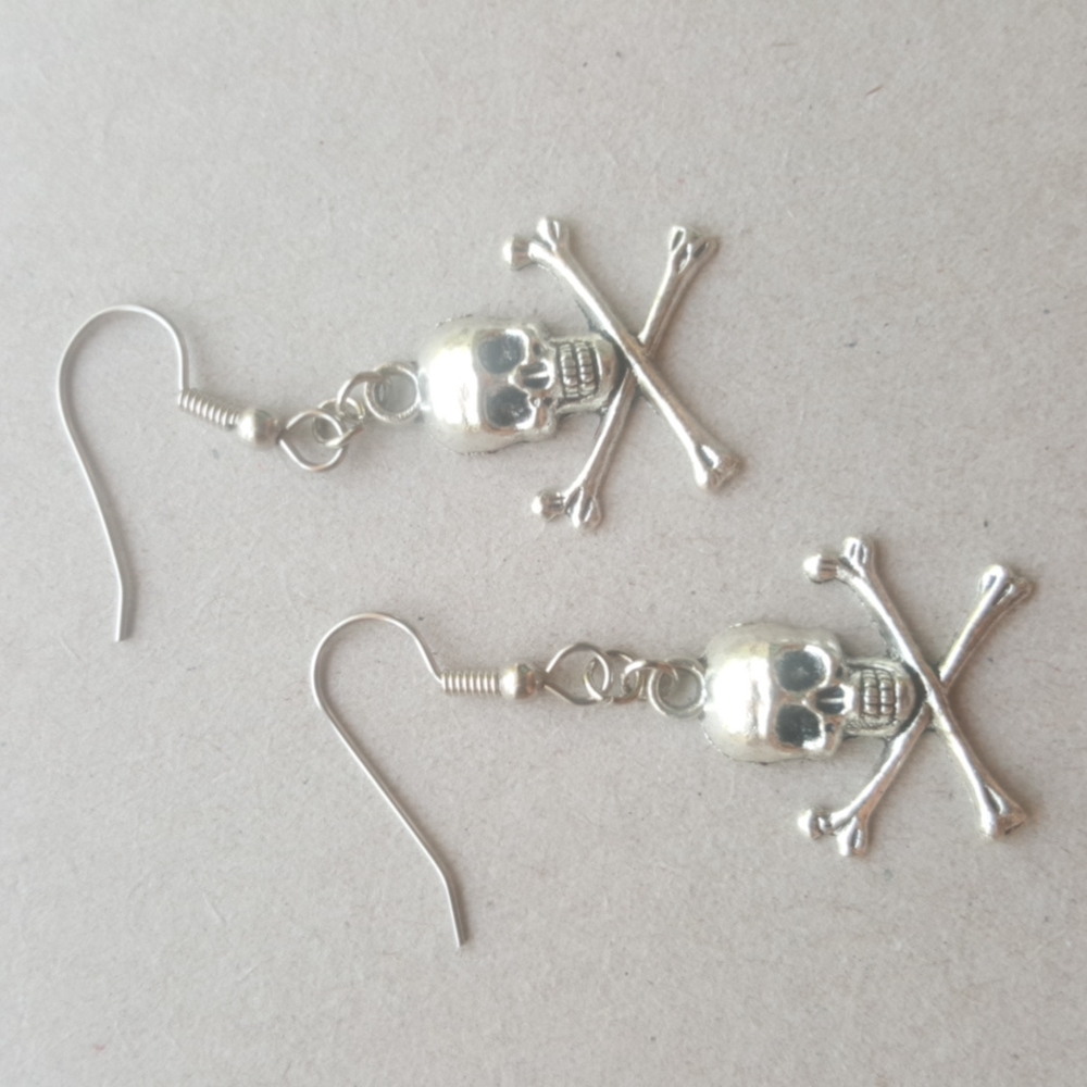 Skull and Crossbones Earrings Pirate Earrings Halloween